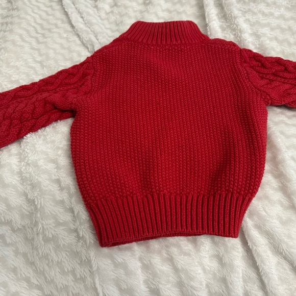 #28 Sweater - Picture 2 of 3
